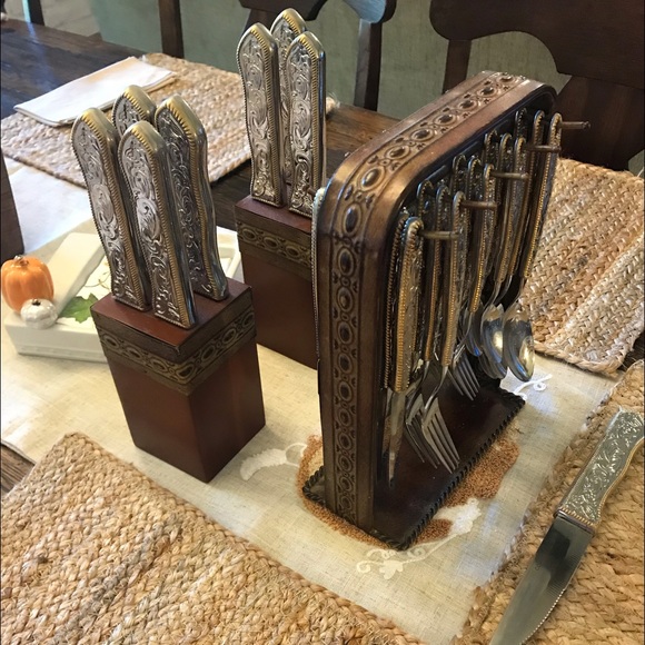 cowboy living Dining Cowboy Living 8 Place Silverware Steak Knives